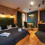 Mountain Shelter شقة فندقية 4*