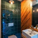 Mountain Shelter 4* زاكوباني