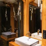 Mountain Shelter 4*