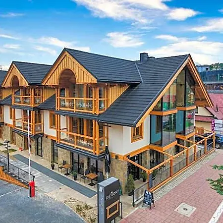 Mountain Shelter ザコパネ